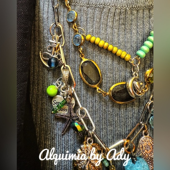 Layered multi color charms necklace with blue gemstones - Picture 5 of 6